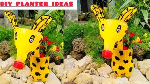How to Decorate With Plastic Toys Diy